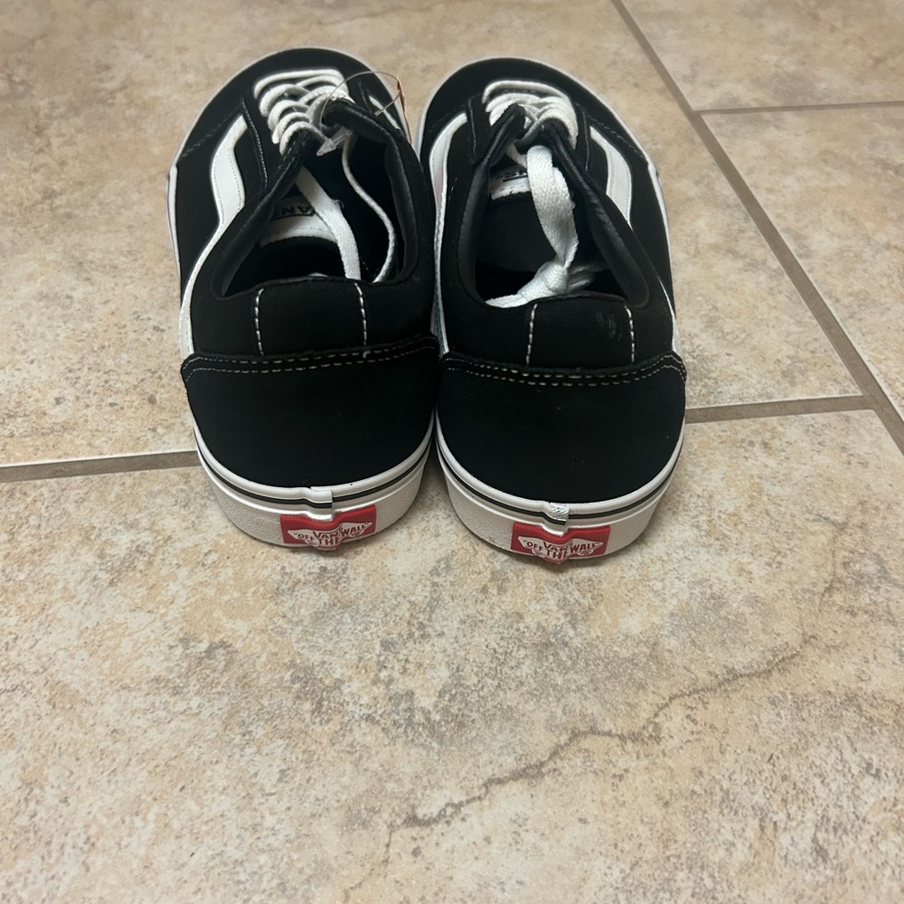 VANS Ward Canvas Women's Shoes - Size 10 - Black/White - New in Box - Picture 3 of 6